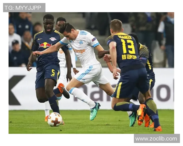 多姆扎莱迎战马赛展现欧洲足球激情与实力对决 多姆扎莱迎战马赛展现欧洲足球激情与实力对决