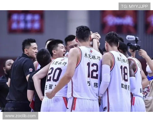 南京足球队与深圳足球队赛后复盘分析意识碰撞与战术对决 南京足球队与深圳足球队赛后复盘分析意识碰撞与战术对决
